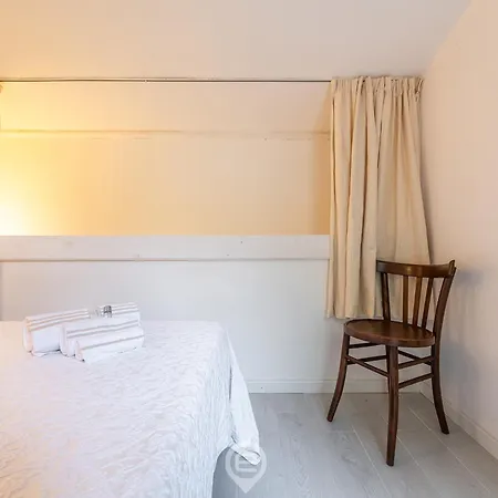 Porto Luna 25 - Hala Casa vacanze Is Traias